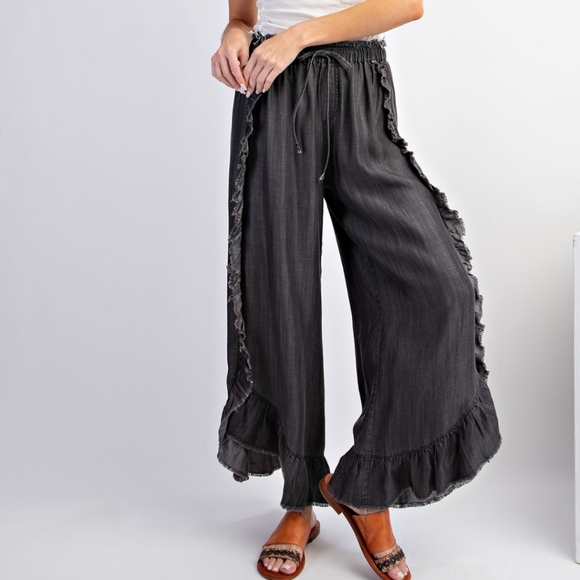 New Easel Black Ruffle Chambray Relaxed Fit Pants - Picture 5 of 6